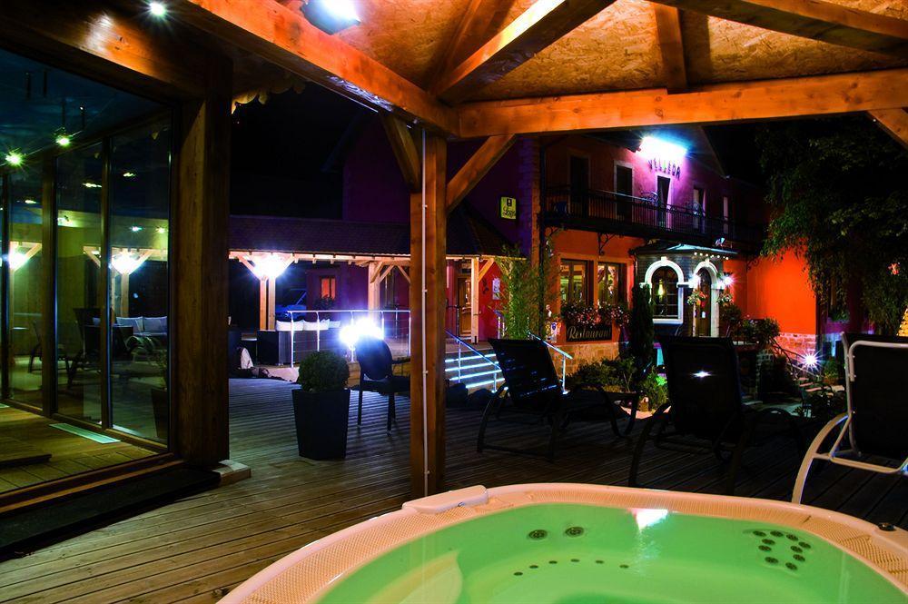Hotel Restaurant Le Velleda Grandfontaine  Kültér fotó